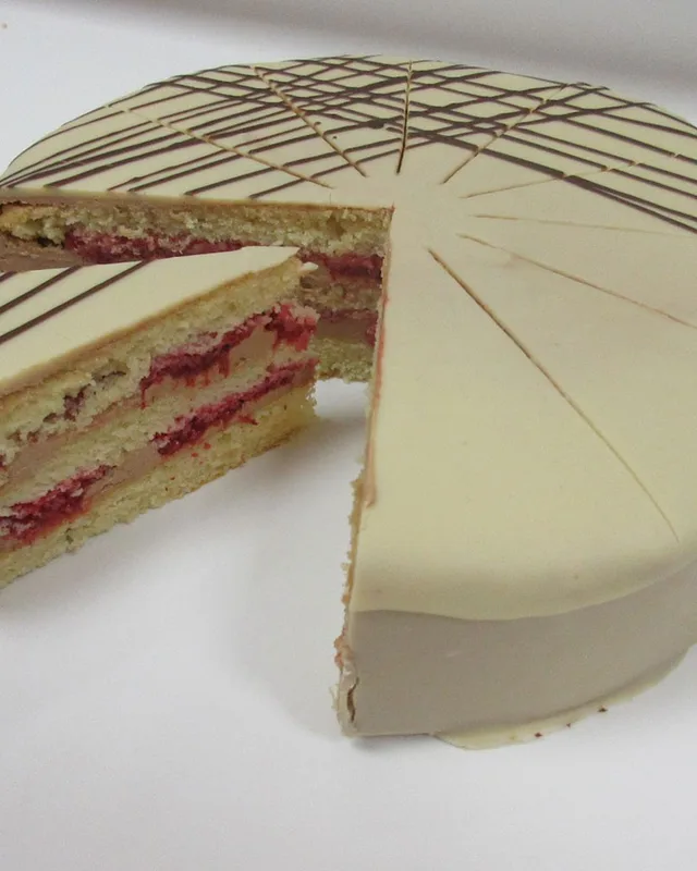 Vegane Schoko-Himbeer Torte